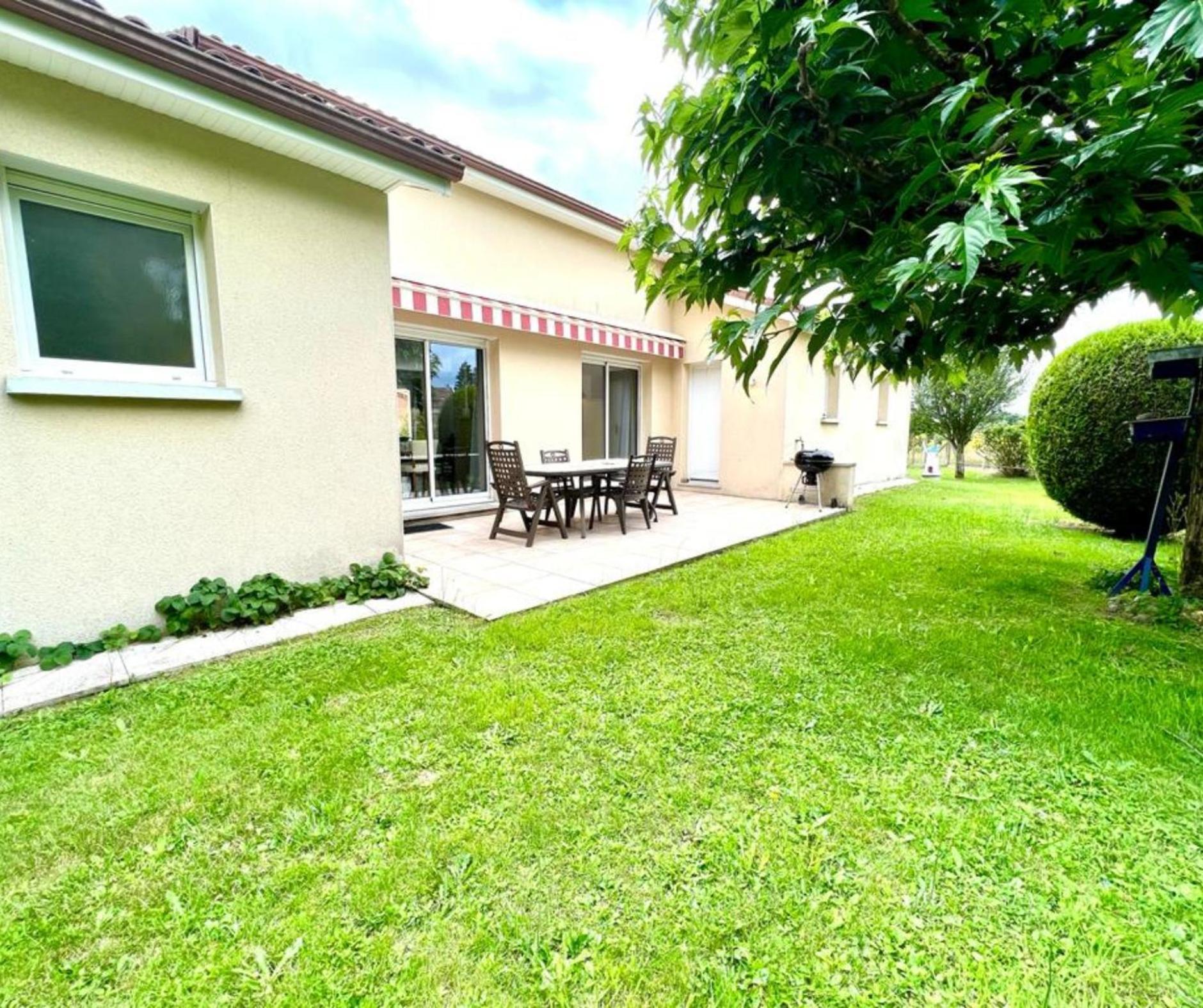 La Garde Familiale Et Spacieuse Couzeix Exterior foto